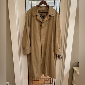 Vintage Burberry’s Men’s Heritage Trench Coat - zip out Wool Lining (46R)